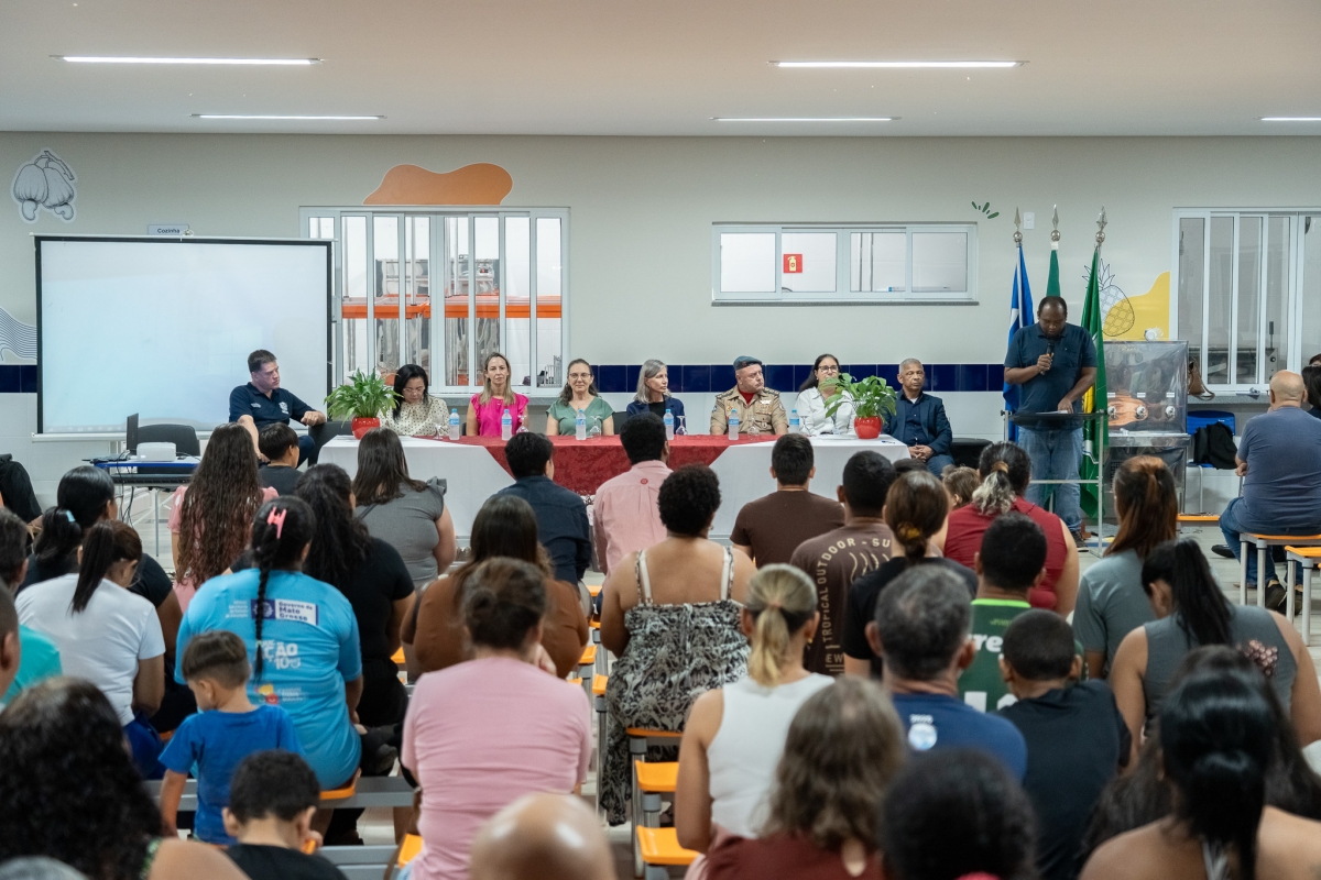 Comunidade aprova transformação da Escola Estadual do bairro Vida Nova em Escola Militar Dom Pedro II