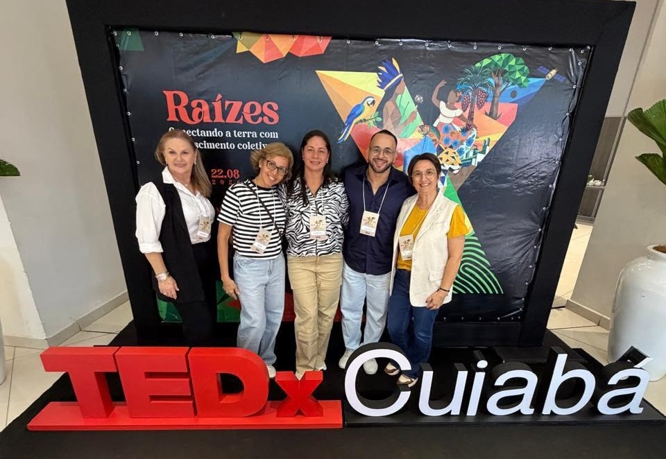 Professores orientadores das Cooperativas Escolares Luverdenses participam do TEDx Cuiabá 2026